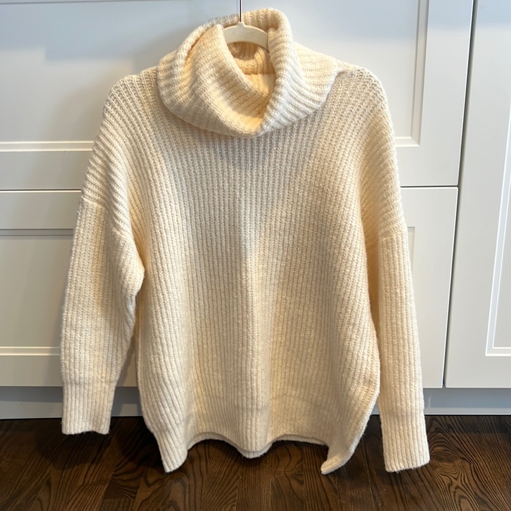 Cream colored chunky oversized sweater